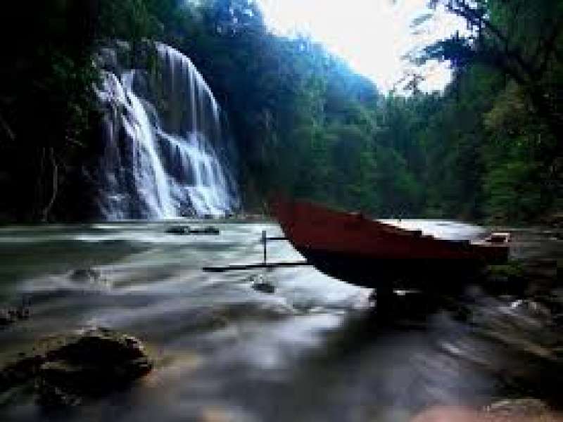 Wisata Air Terjun Wardo Biak Barat