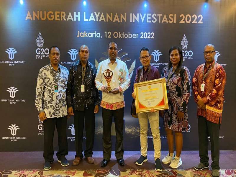 DPMPTSP KABUPATEN BIAK NUMFOR MENERIMA ANUGERAH LAYANAN INVESTASI TAHUN 2022 