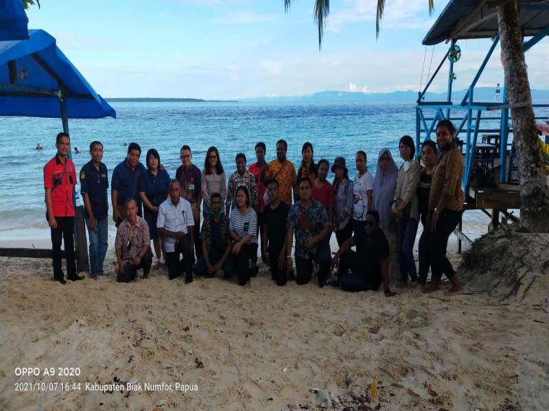 Kebersamaan DPMPTSP Biak bersama DPMPTSP Prop, Kepulauan Yapen , Kab Supiori dan Ombudsman Papua 