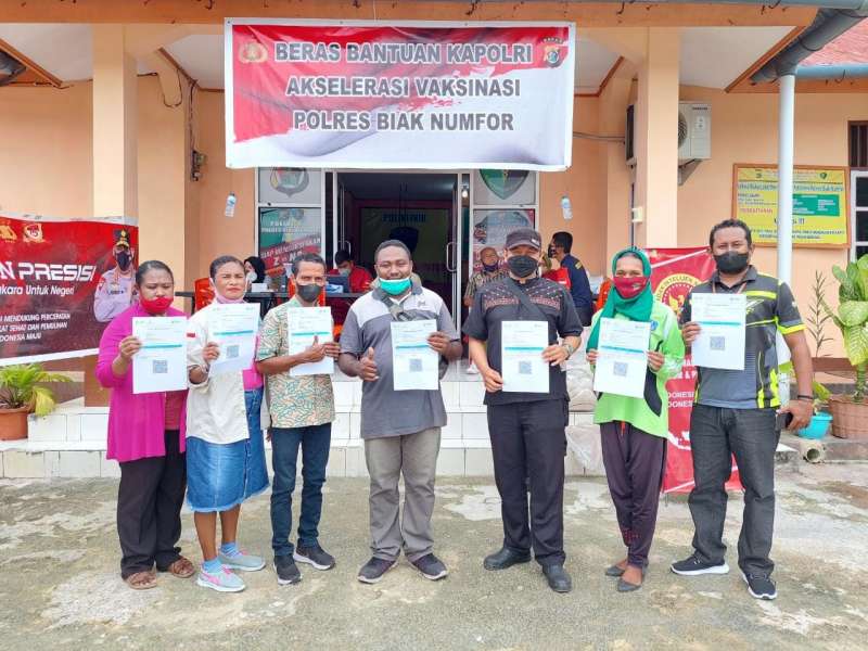 Kegiatan Vaksin ASN DPMPTSP Kab Biak Numfor menuju Biak 90 % cakupan