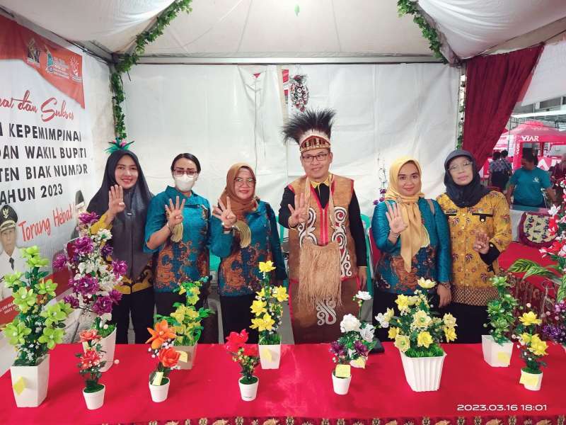 KUNJUNGAN ASN PADA STAND DPMPTSP PADA 4 TAHUN PEMERINTAHAN HAN